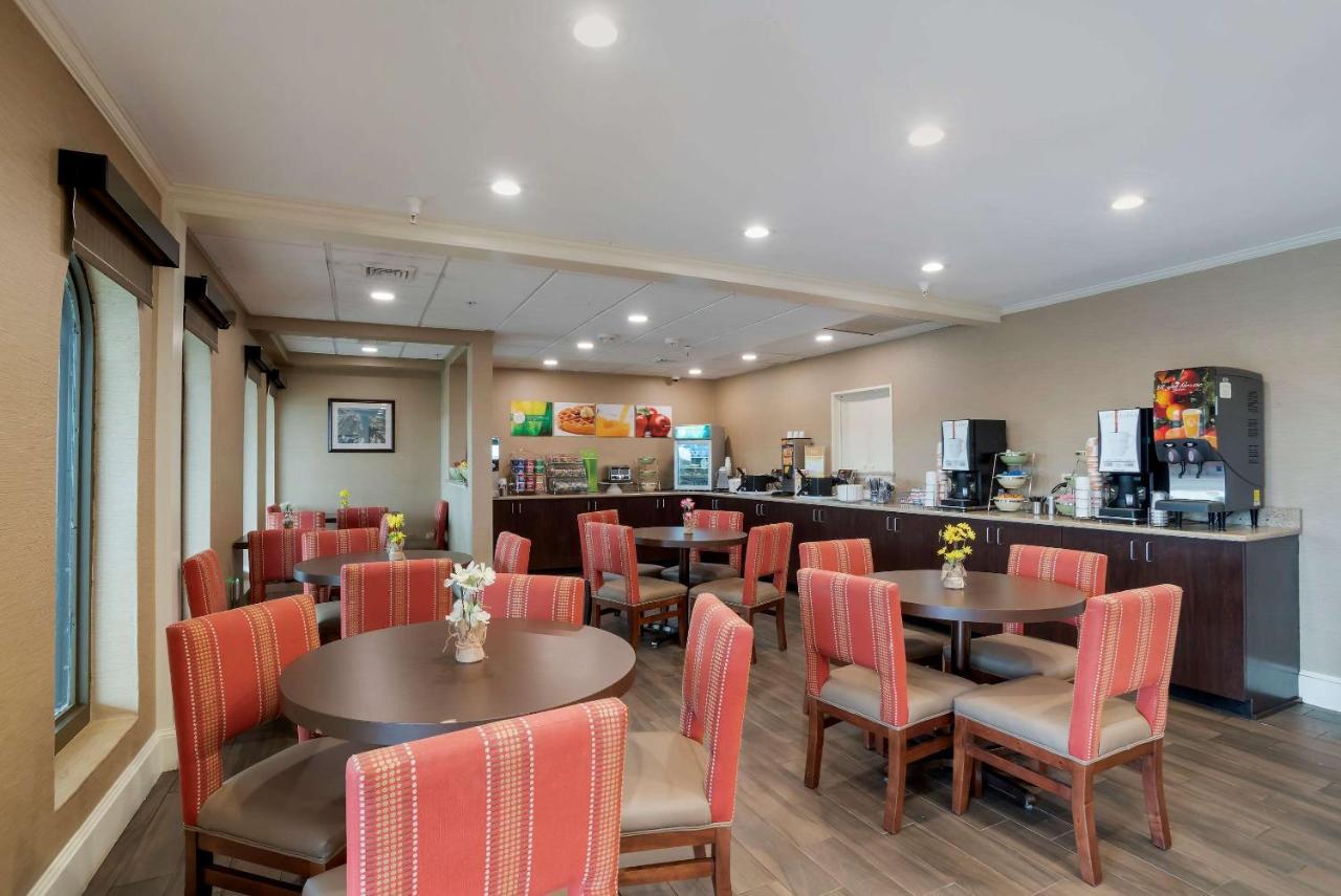 Quality Inn & Suites Oceanblock 오션 시티 외부 사진