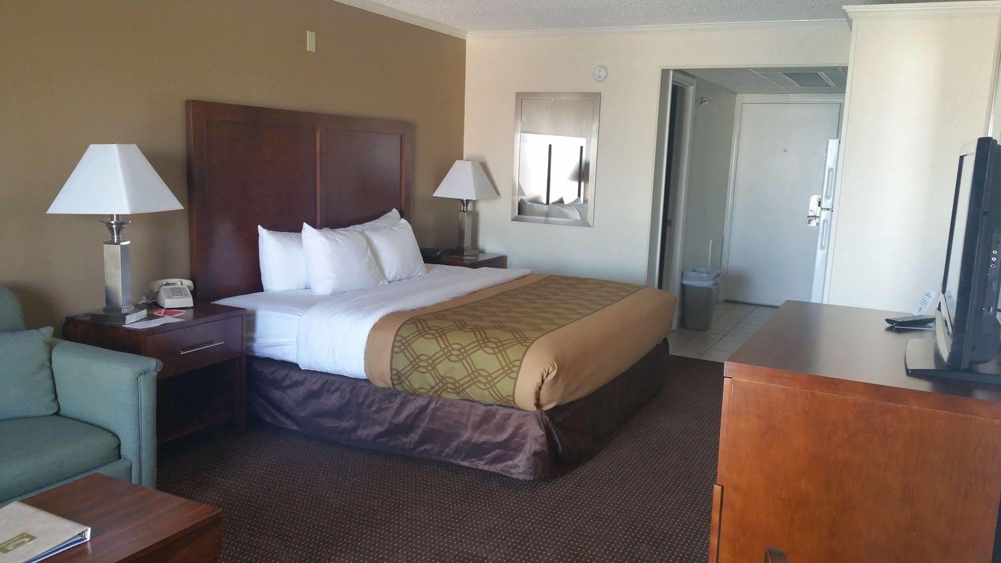Quality Inn & Suites Oceanblock 오션 시티 외부 사진